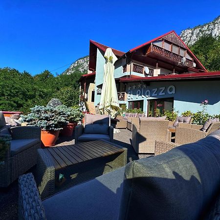 Pensiunea El Plazza Baile Herculane Bagian luar foto