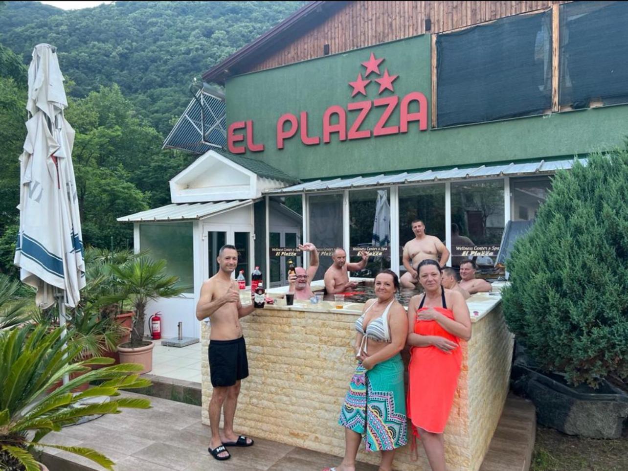 Pensiunea El Plazza Baile Herculane Bagian luar foto