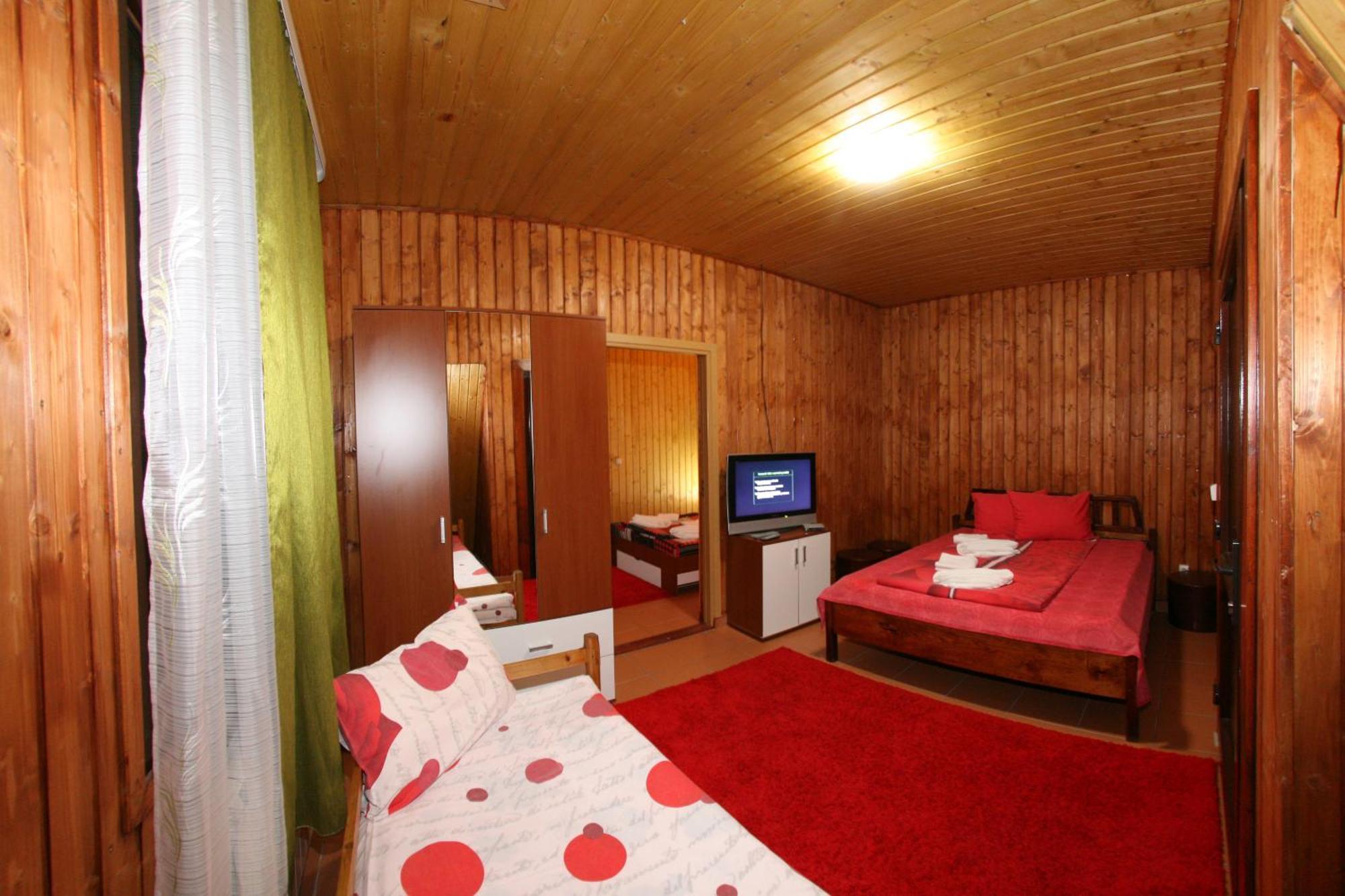 Pensiunea El Plazza Baile Herculane Ruang foto
